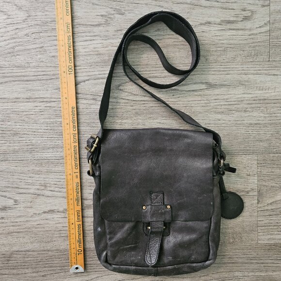 Harbour 2nd Leather Crossbody Messenger Bag – Brown Distressed Style - Picture 2 of 10